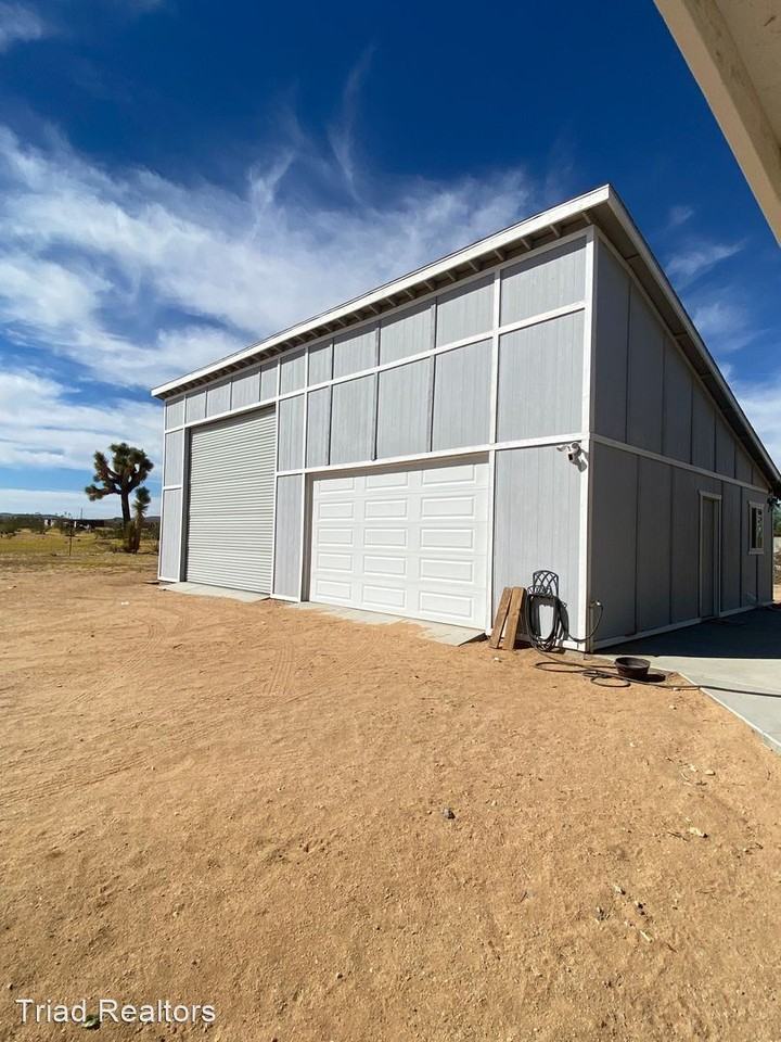 60373 Stearman Rd - Photo 3 of 13