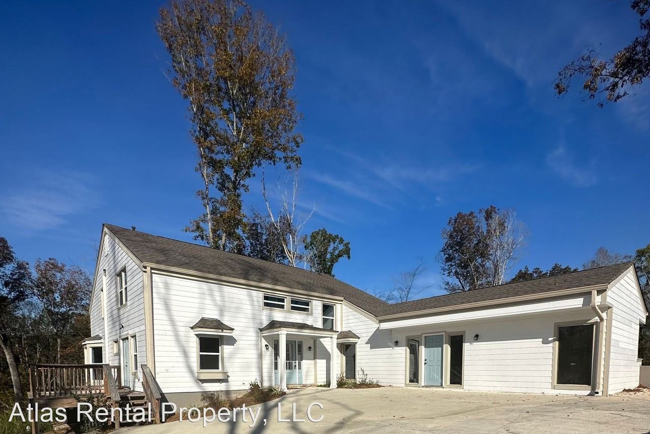 400 Harrogate Springs Rd - Photo 2 of 50