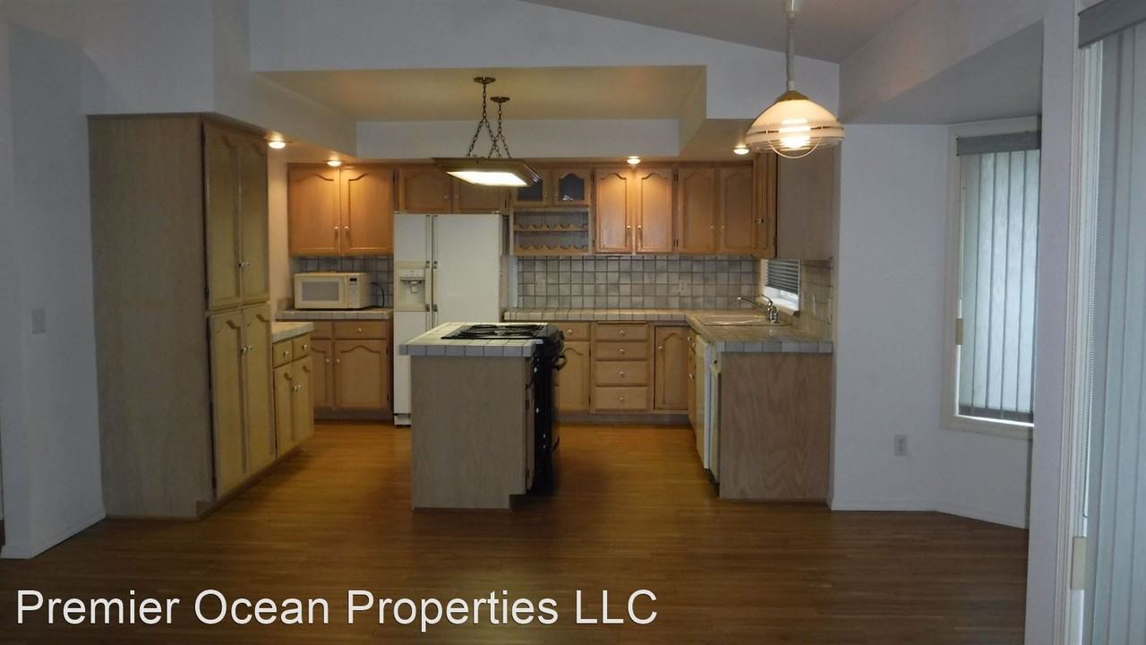920 Helen Ln - Photo 3 of 12