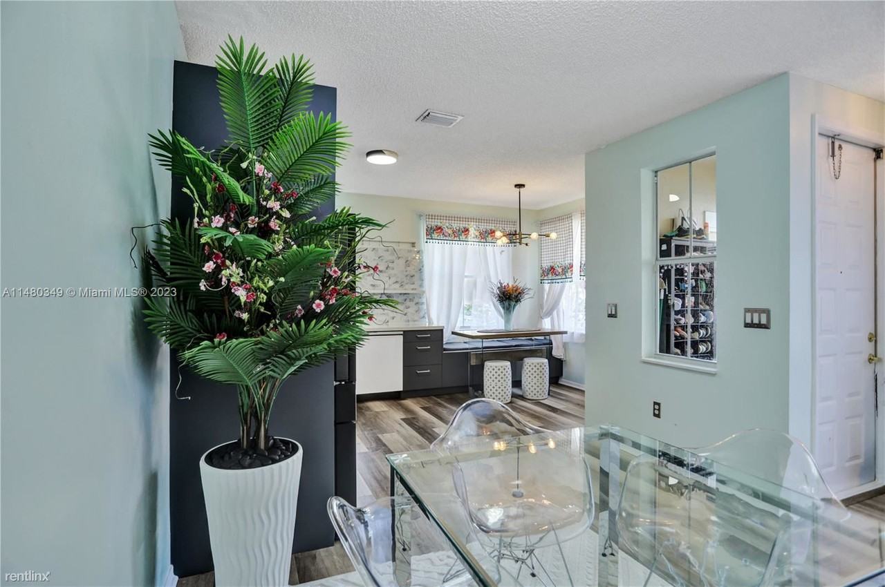 1755 Seagrape Way - Photo 3 of 26