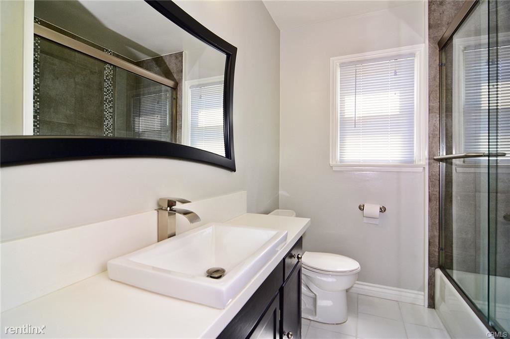 6531 Hanna Ave - Photo 3 of 10