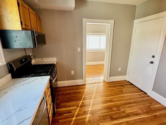 33 Adamson St #2 - Photo 5 of 18