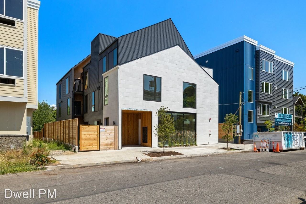 Willis RowHouses - Photo 3 of 35