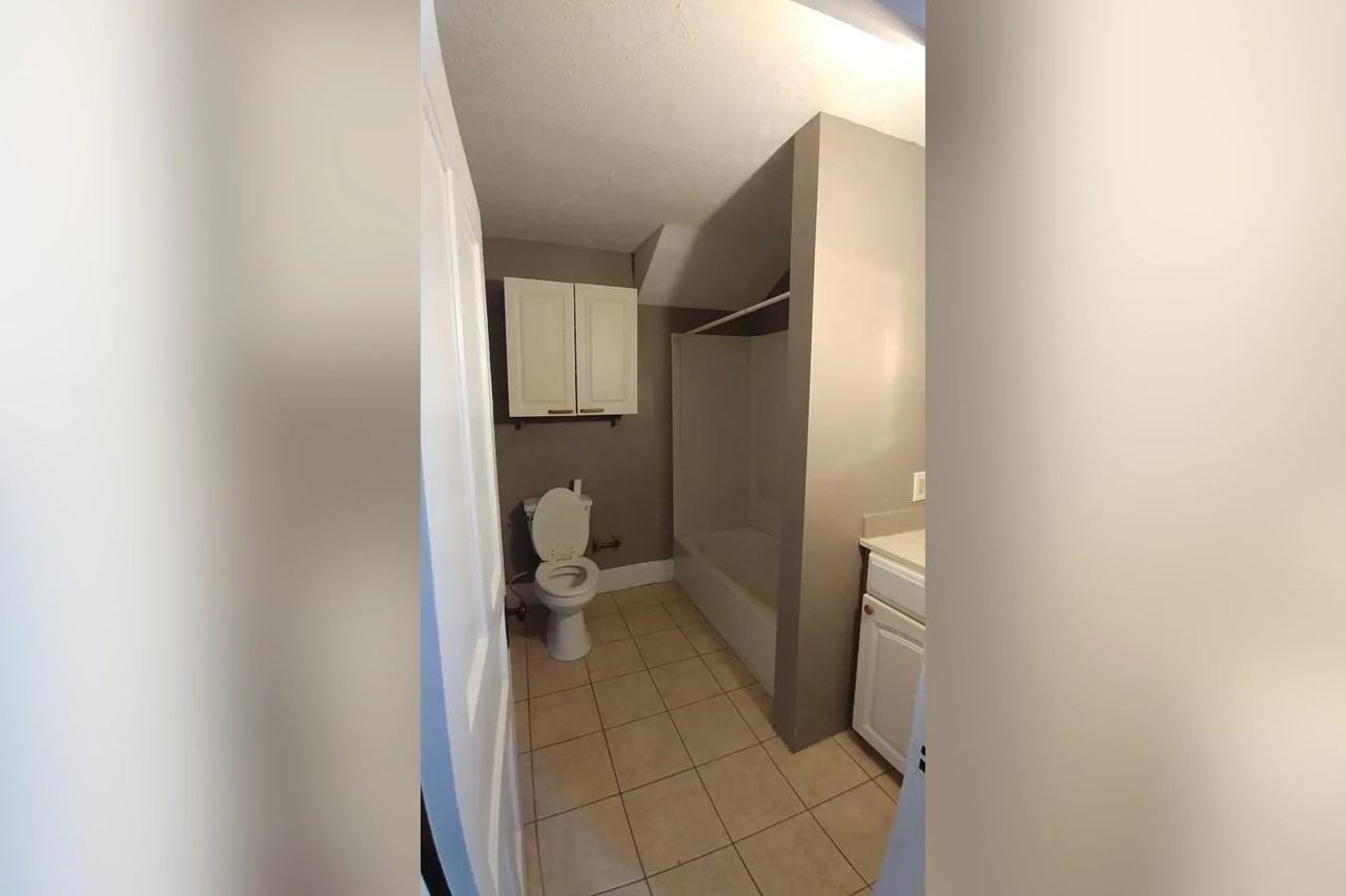 223 N Elm St - Photo 2 of 8