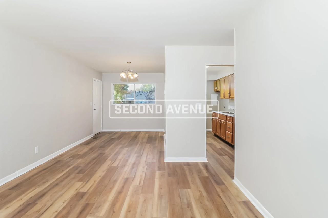 8693 Desoto Dr - Photo 3 of 12