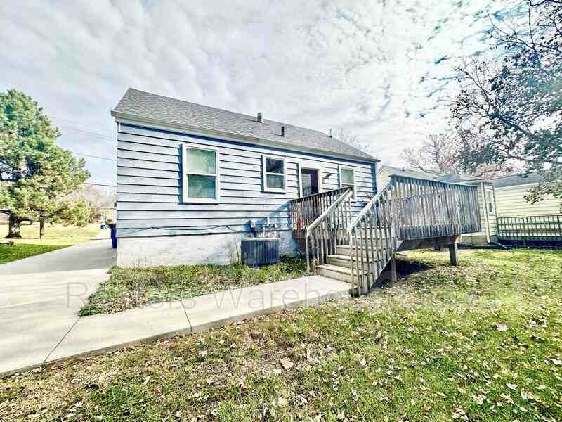 1512 Beaver Avenue - Photo 3 of 23