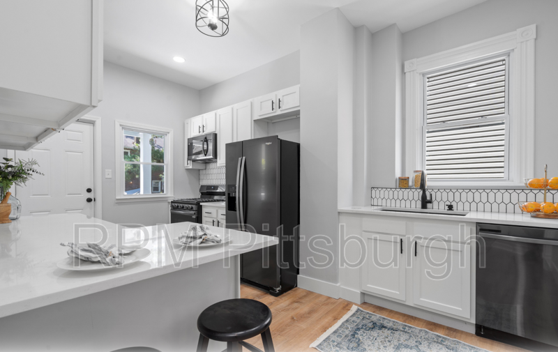 468 Biddle Ave - Photo 2 of 33