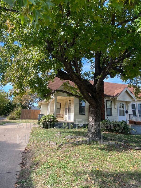 1628 S Indianapolis Ave - Photo 3 of 26