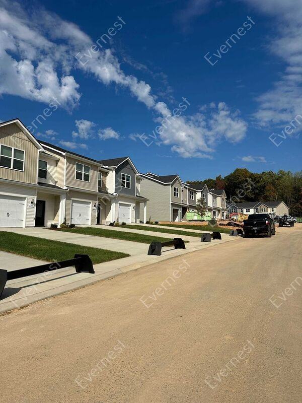 304 Seidov Cobb Way - Photo 2 of 12