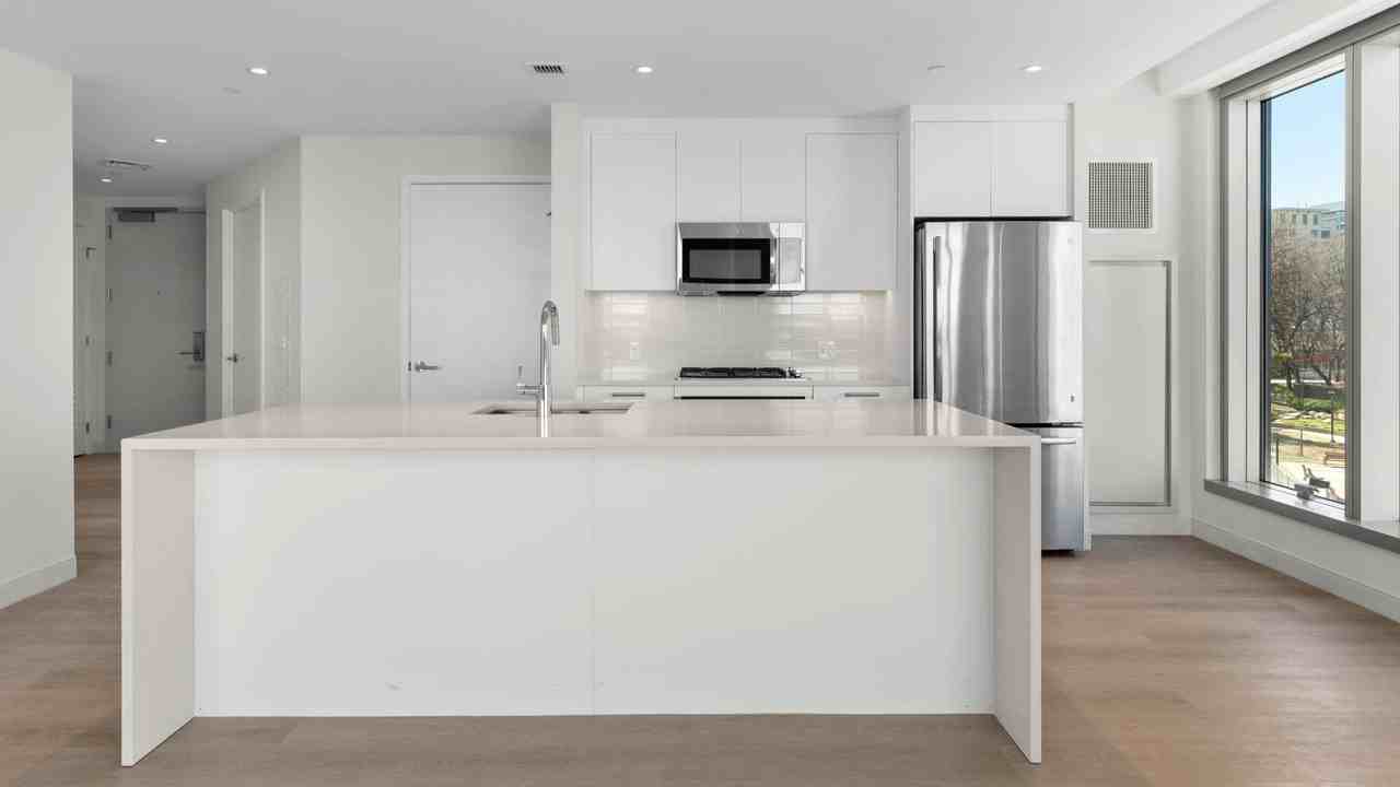 38 Lomasney Way #3806 - Photo 2 of 27