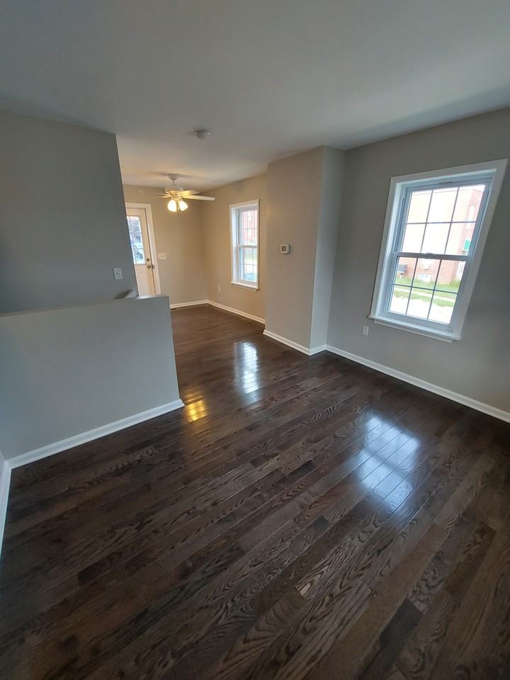 5300 4th St - Photo 4 of 21