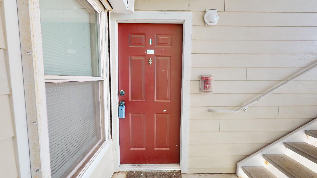 523 Southwest Pkwy - Photo 2 of 19