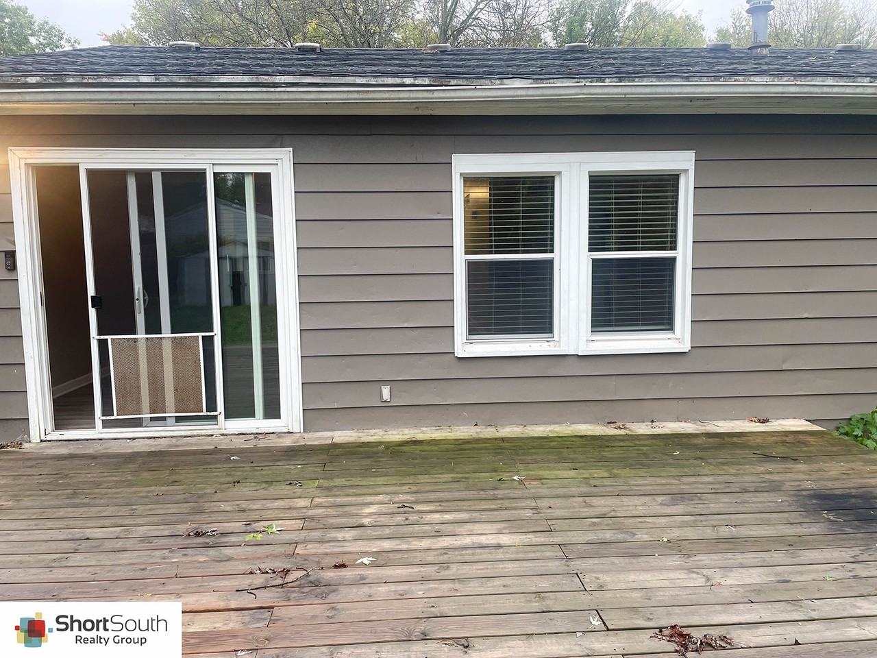 4034 Heathgate Dr - Photo 2 of 25