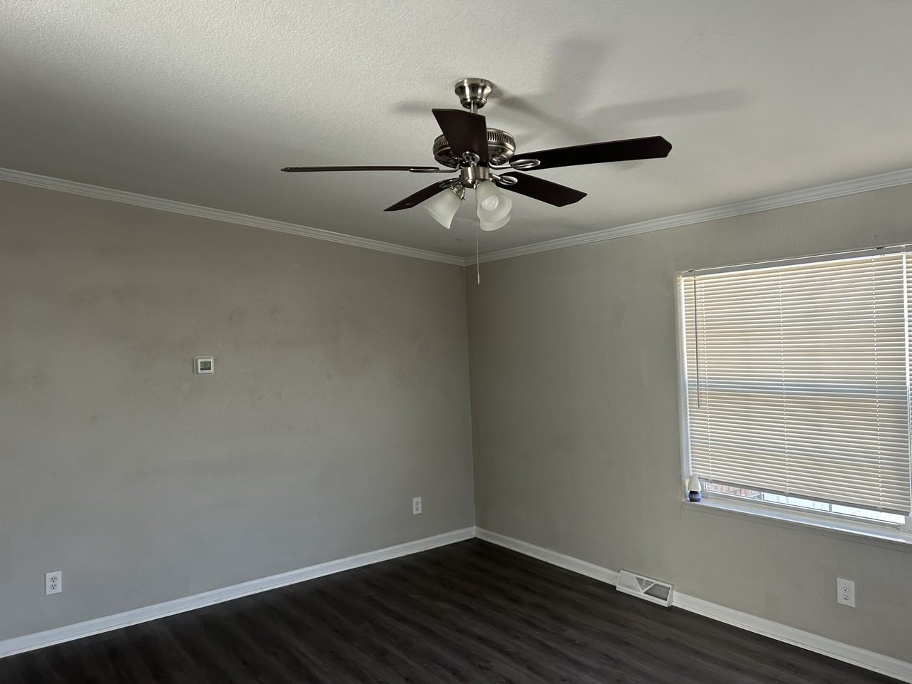 2931 Lariat Ln - Photo 2 of 10