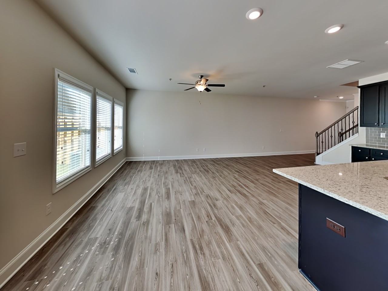 123 Wayne Ln - Photo 5 of 22