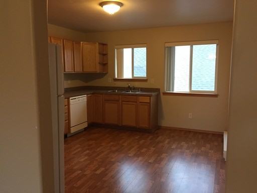 301 Harrison Ave N #4 - Photo 2 of 8