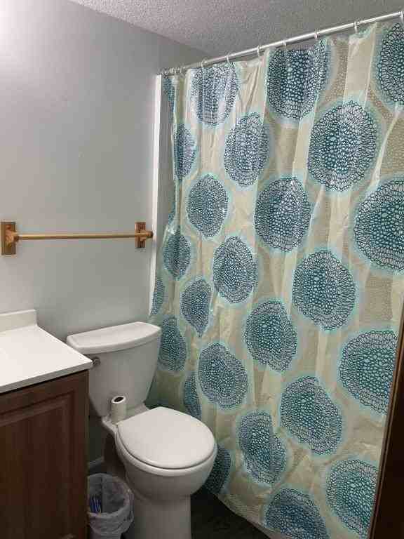 1210 Vattier St - Photo 3 of 32