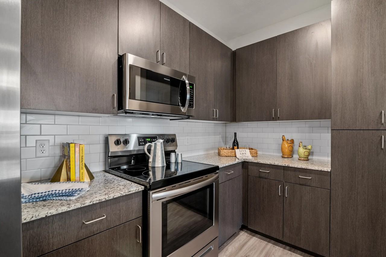 Harbor Shores - Photo 5 of 44