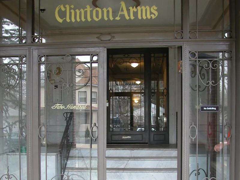 Clinton Arms - Photo 4 of 12