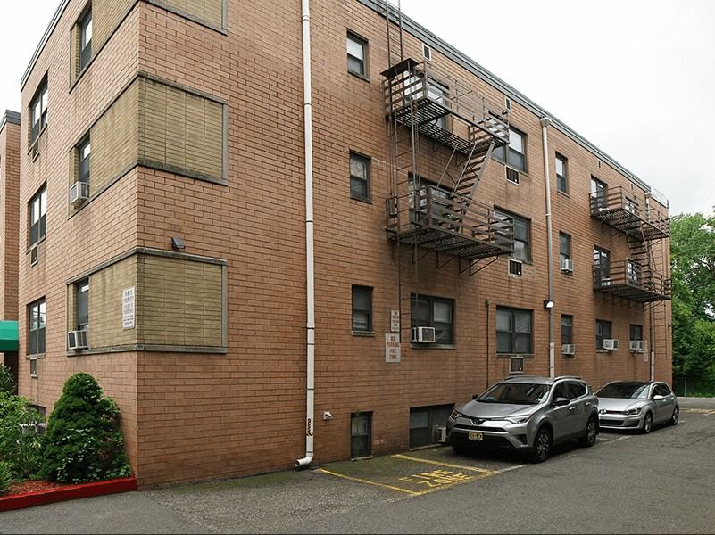 Pineview - Photo 4 of 16