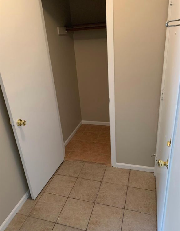 1548 Autumn Dr - Photo 2 of 16