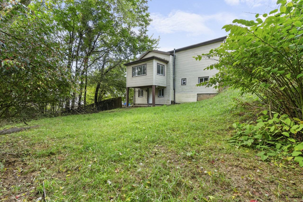 219 Brinton Ave #1 - Photo 3 of 25