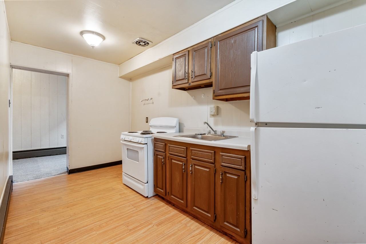 441 - 443 - 445 Library Street - 445 #445APT3 - Photo 2 of 12