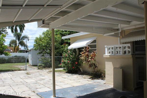 225 Henthorne Dr - Photo 3 of 7