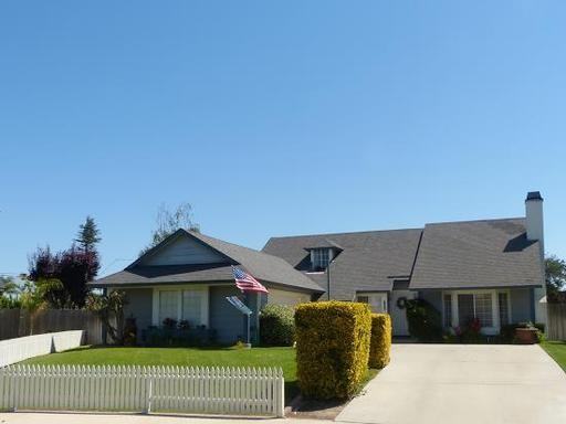 587 Billie Ct - Photo 3 of 10