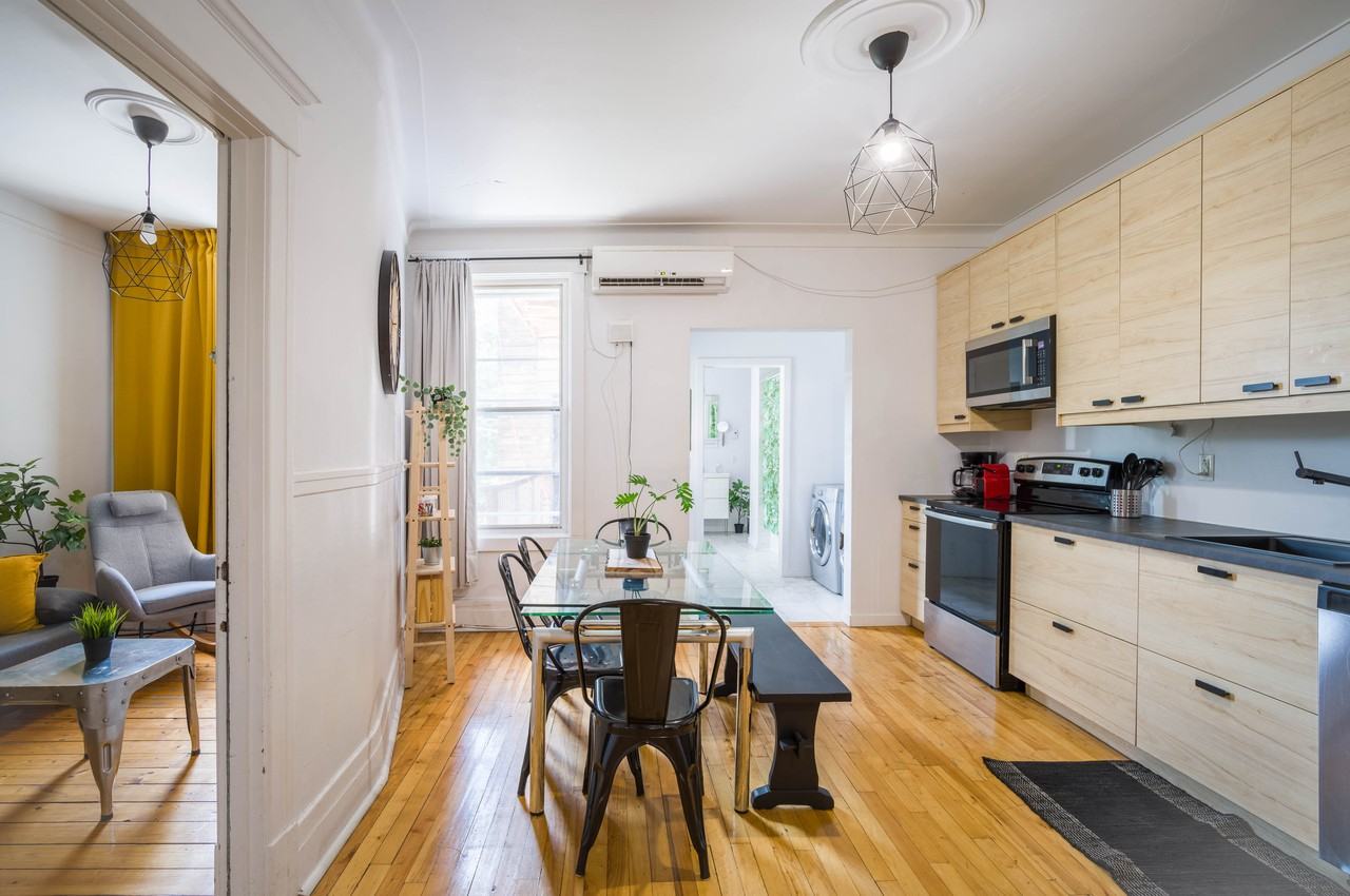 2392 Rue Frontenac - Photo 2 of 19