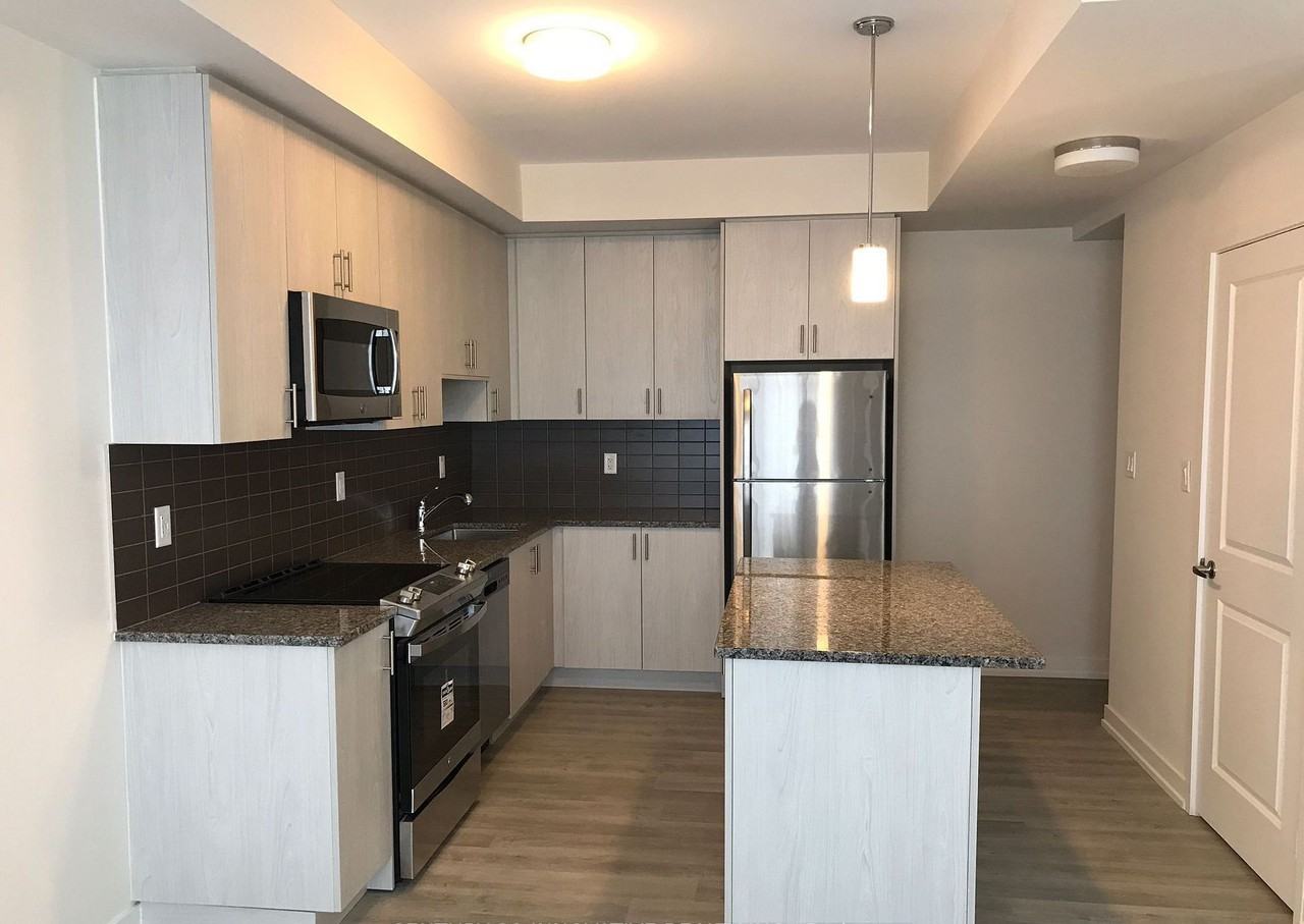 2550 Castlegate Crossing - Photo 3 of 8