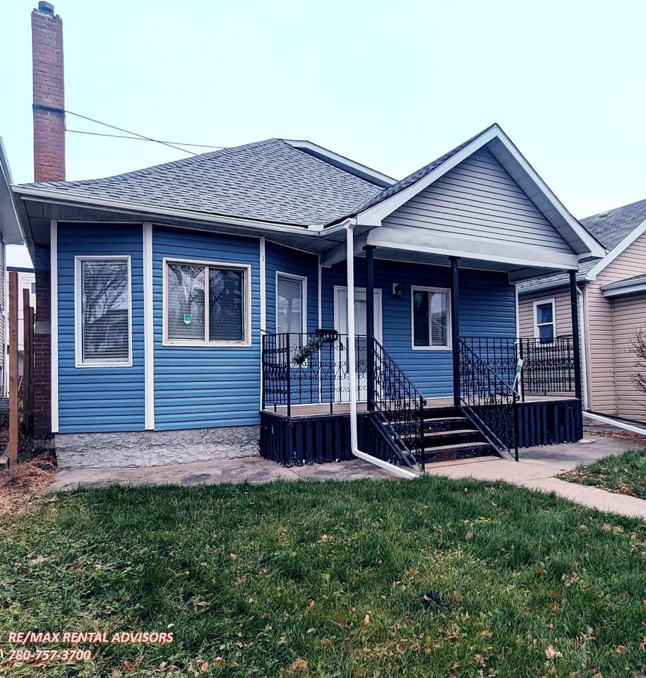 11419 101 St Nw, Edmonton, AB T5G 2A9, CAN 3 bedroom House Rental