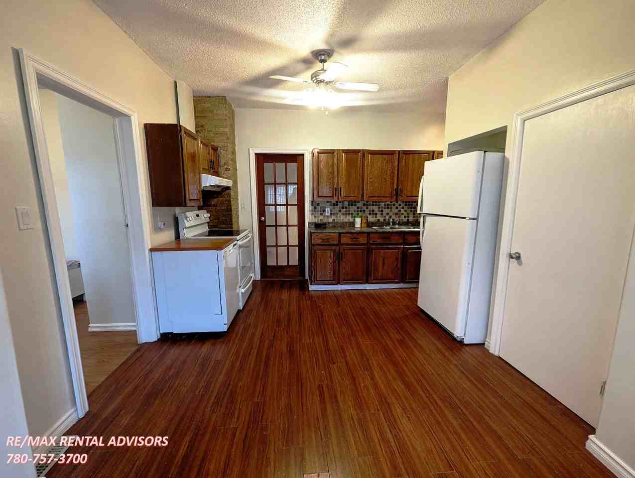 11419 101 St Nw - Photo 3 of 20