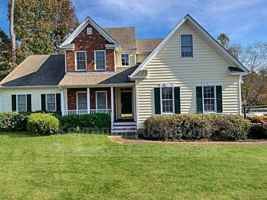 featured image of 13718 Biggin Pond Ln