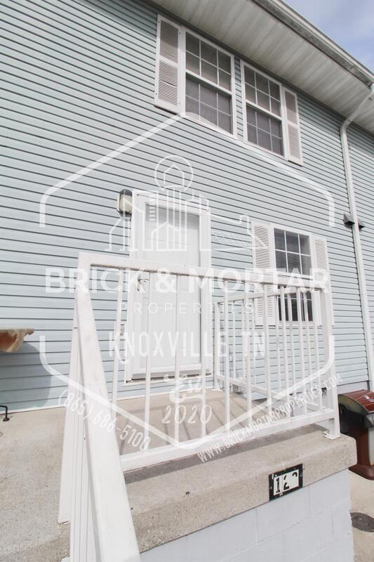 122 N 6th St - Photo 3 of 27