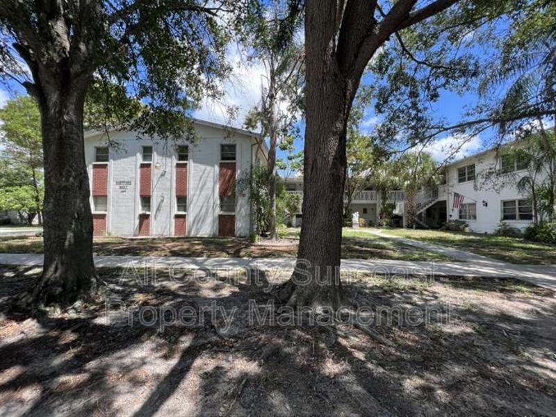3467 33rd Ave N #1