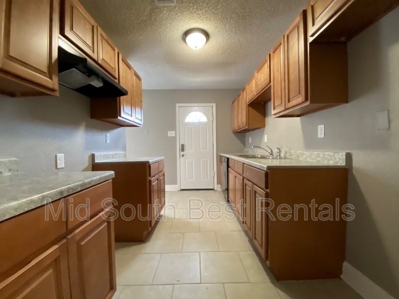 1144 Pelican Ln - Photo 3 of 8