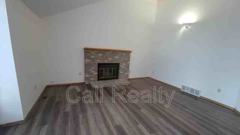 303 W Brita Ave - Photo 2 of 21
