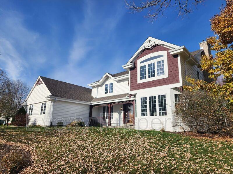 2716 Lavine Ln - Photo 2 of 42