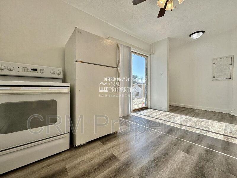 723 W Jefferson St, Kokomo, IN 46901-6088 - Photo 3 of 38