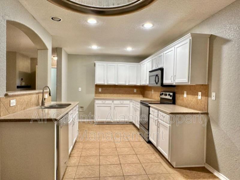 11123 Verbena Path - Photo 4 of 37