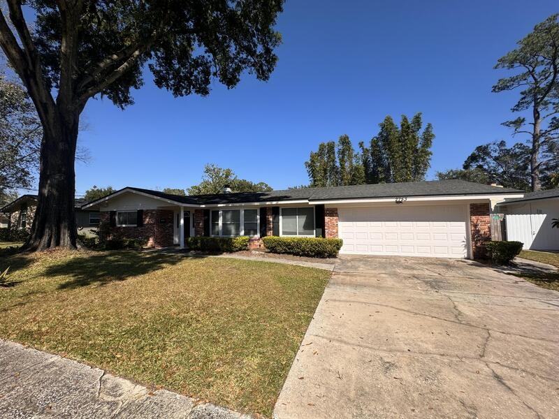 2753 Annette Cir - Photo 2 of 28