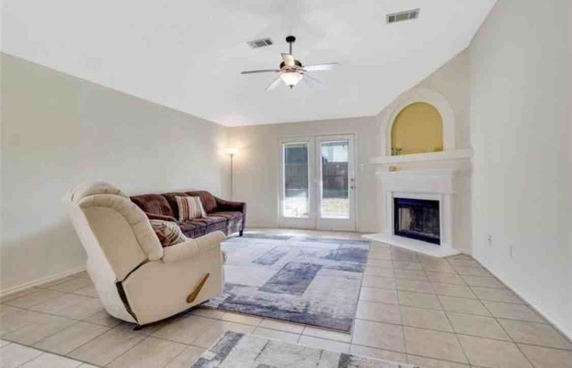 1714 Wolf Creek Dr #NA - Photo 3 of 7