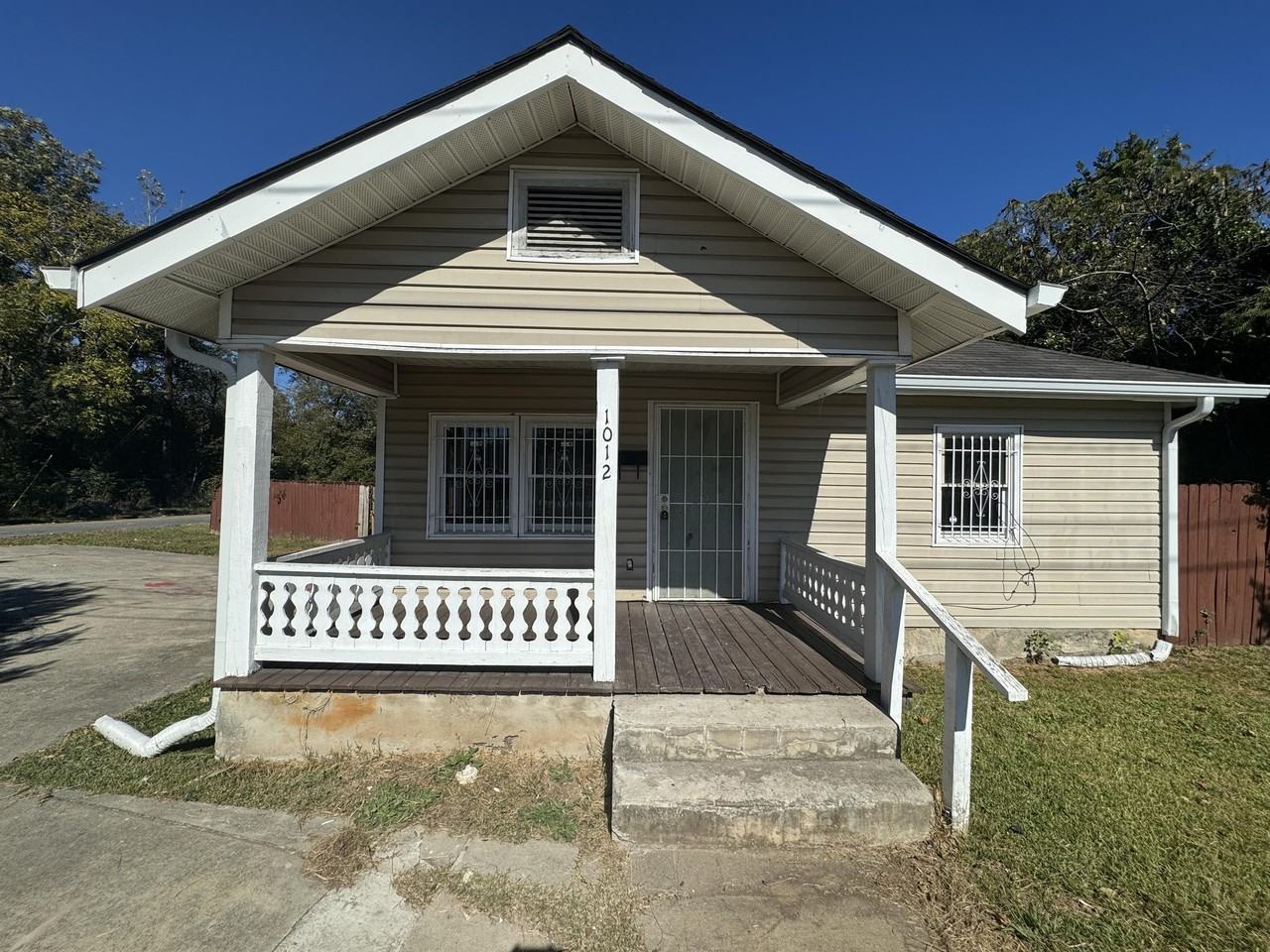 1012 Emery Highway #1