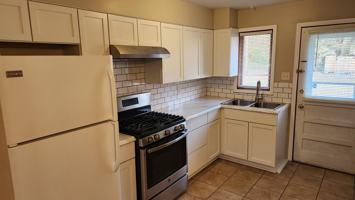 featured image of 502 Ne Freeman Ave #2