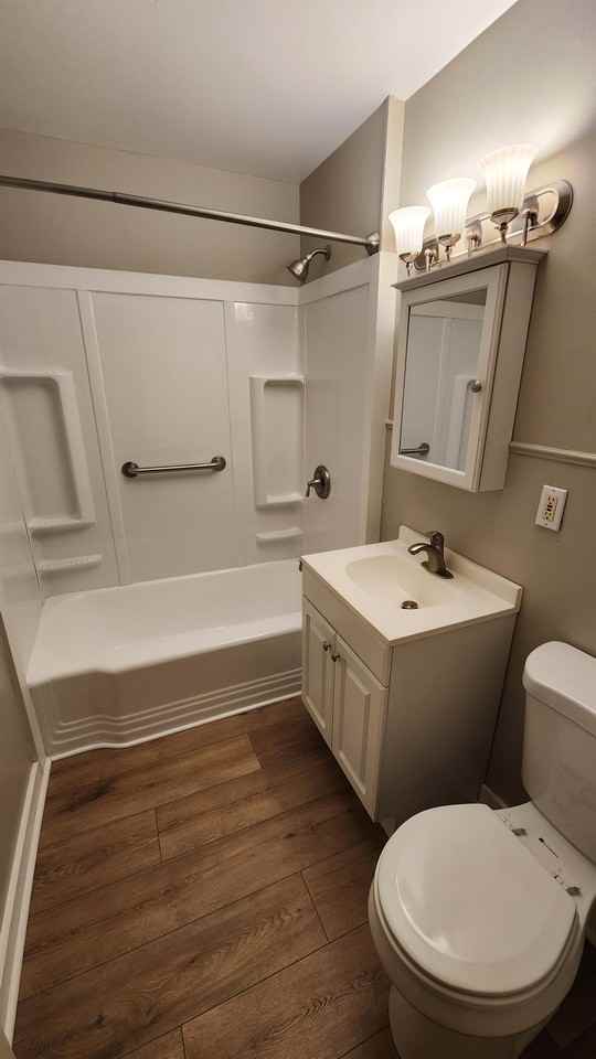 502 Ne Freeman Ave #2 - Photo 2 of 8