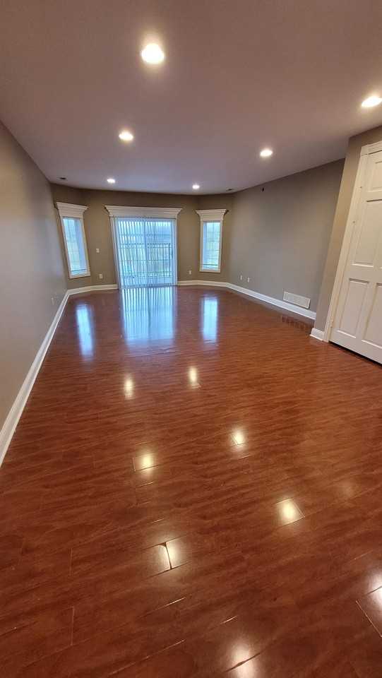 7512 Lions Gate Pkwy #7512 - Photo 2 of 10