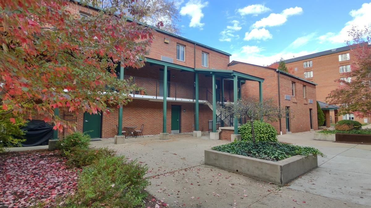 186 Mill St - Photo 7 of 10