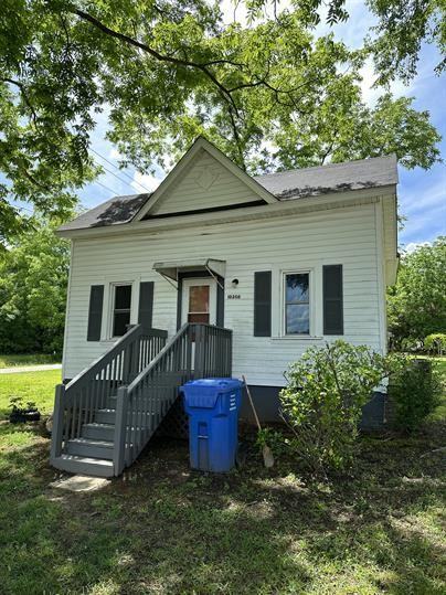 10350 S Elm St - Photo 2 of 9