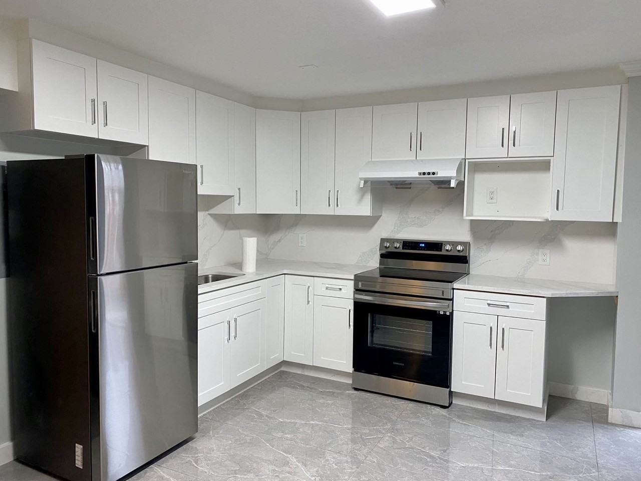 6771 Kerr St - Photo 2 of 9